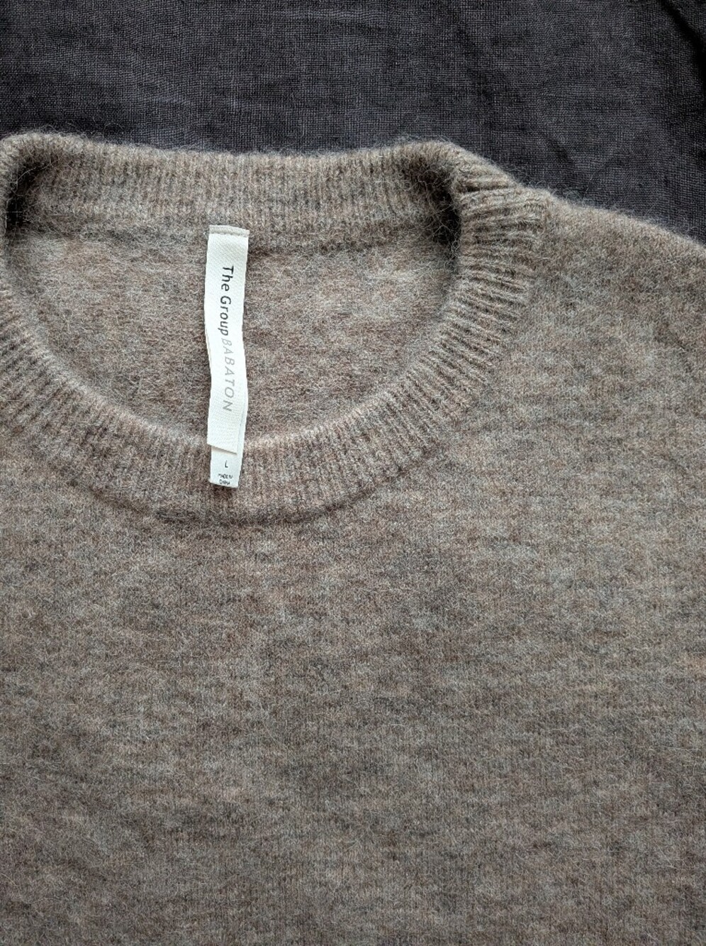 NWOT Aritzia The Group Babaton Thurlow Relaxed crew-neck sweater Merino Wool - Picture 6 of 8